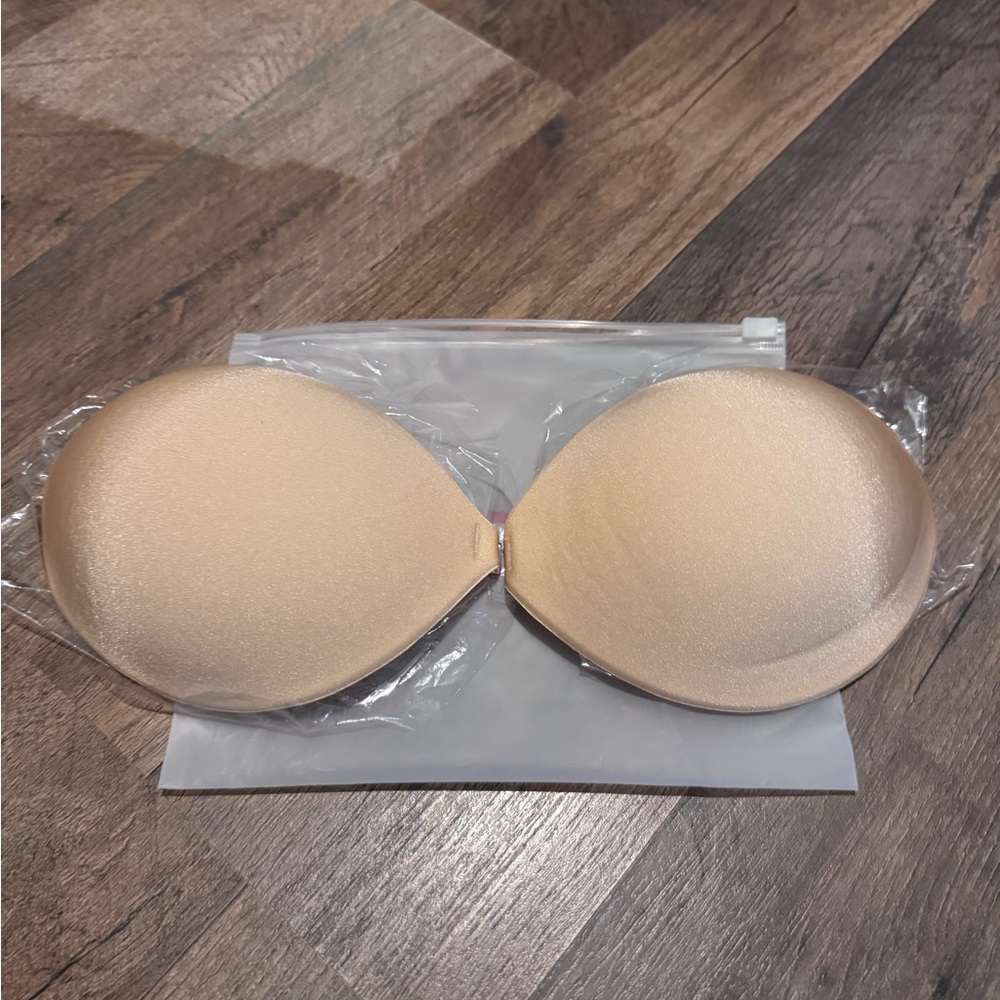 Niidor Adhesive Strapless Nude C Bra
